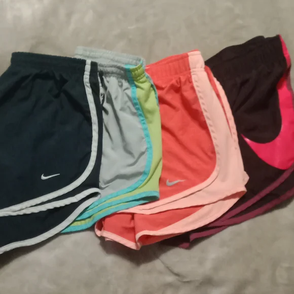 Nike Shorts - Picture 2 of 14